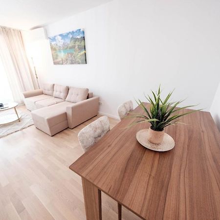Brand New Luxury Apartment In The Heart Of Braşov Eksteriør billede
