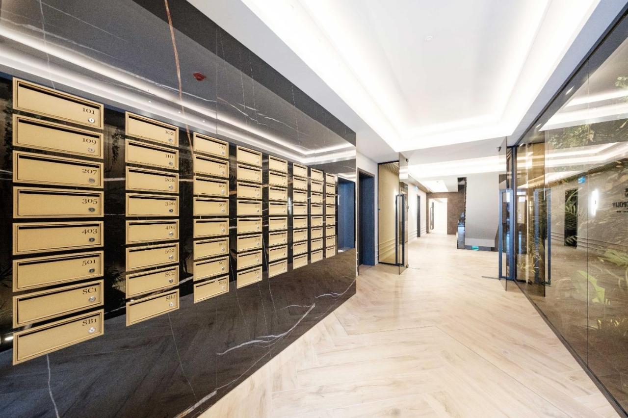 Brand New Luxury Apartment In The Heart Of Braşov Eksteriør billede