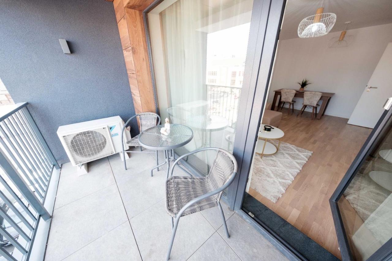 Brand New Luxury Apartment In The Heart Of Braşov Eksteriør billede