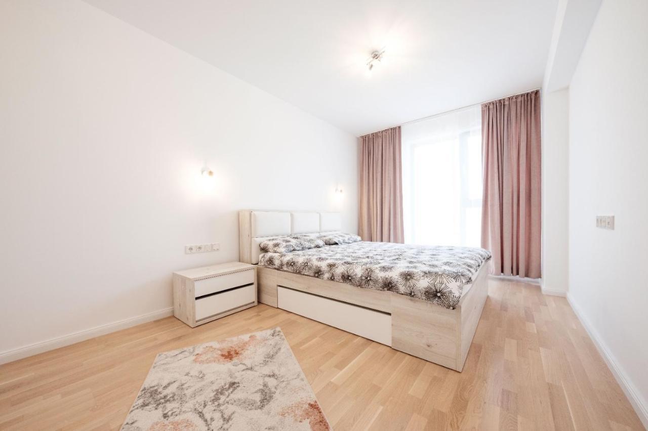 Brand New Luxury Apartment In The Heart Of Braşov Eksteriør billede